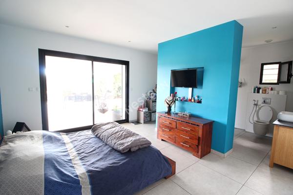 Maison Bouc Bel Air 7 pièces 206 m2 sur une parcelle de 2400 m² + piscine, jacuzzi