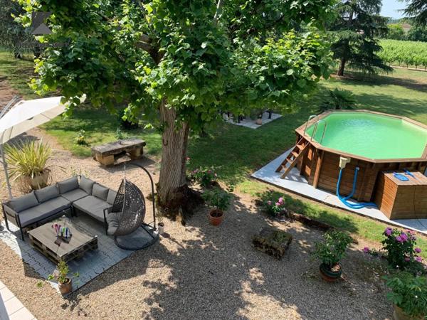 Maison Girondine du 19ème Siècle sur un Vignoble de 7 ha