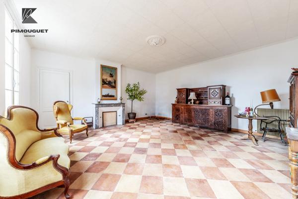 Maison Girondine du 19ème Siècle sur un Vignoble de 7 ha