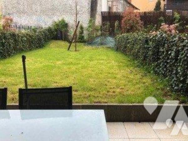F2 REZ DE JARDIN DANS RESIDENCE RECENTE