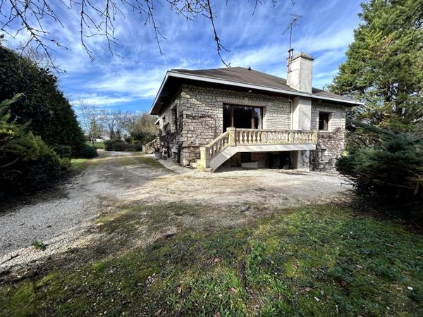 Propriété en pierre avec parc exceptionnel de 4,2 hectares au cœur de Nersac