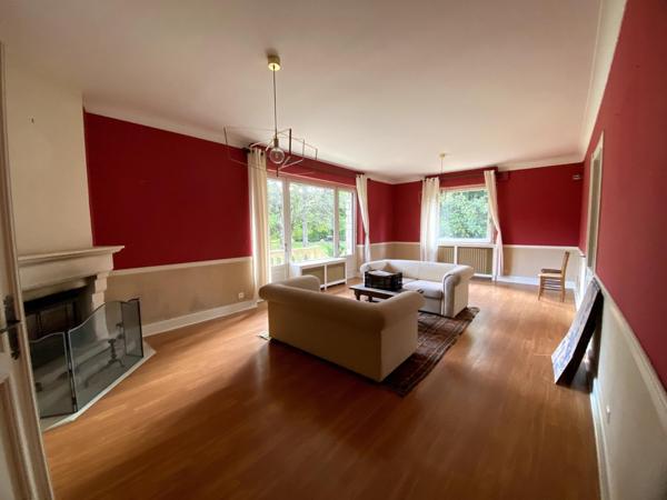 Propriété en pierre avec parc exceptionnel de 4,2 hectares au cœur de Nersac