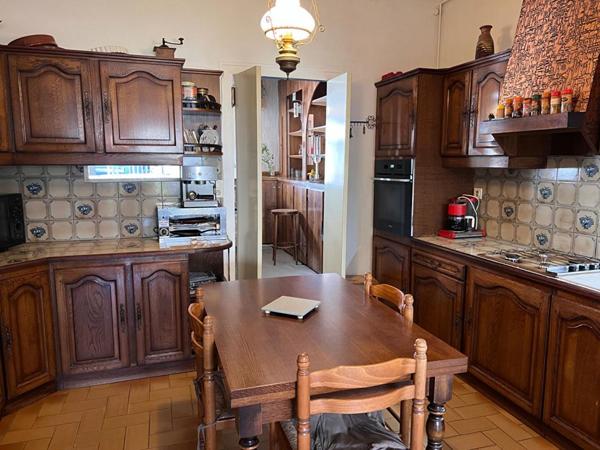 Charmante maison de ville - Beau potentiel proche du centre