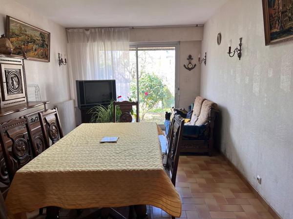 Charmante maison de ville - Beau potentiel proche du centre