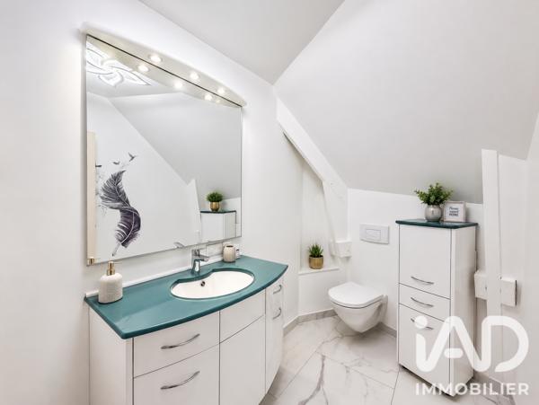 Maison à vendre 9 pièces 243 m² Angicourt