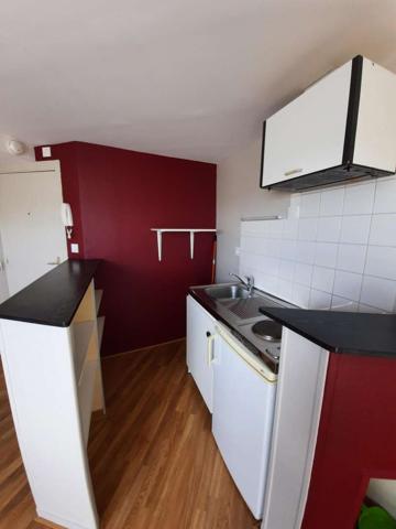 Laval, STUDIO MEUBLE