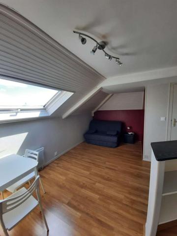 Laval, STUDIO MEUBLE