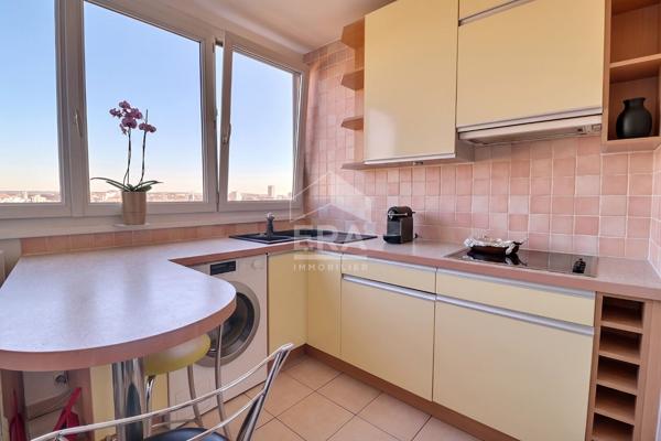 HYPER CENTRE COLOMBES ! APPARTEMENT 3 PIECES 65m2 LUMINEUX AVEC VUE TOUR EIFFEL