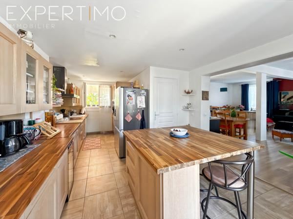 Eaubonne (95600) Eaubonne. Maison de 92 M2 sur sous-sol total.