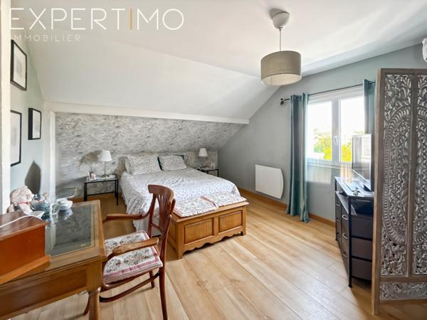 Eaubonne (95600) Eaubonne. Maison de 92 M2 sur sous-sol total.