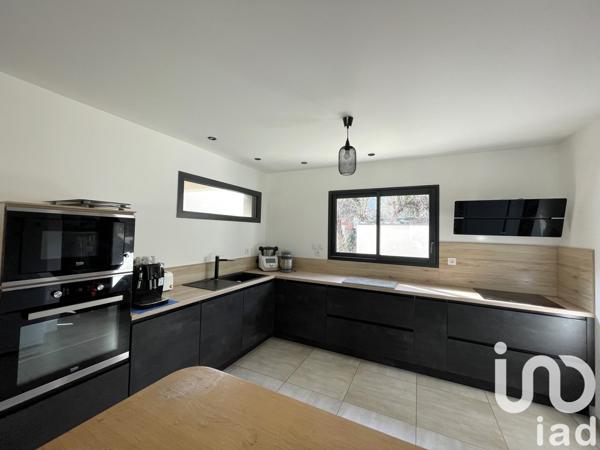 Maison 5 pièces de 135 m² à Saint-Julien-en-Saint-Alban (07000)