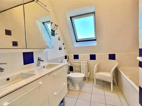 PROPRIÉTÉ PROXIMITÉ PLAGE : 11 pièces 303M2 - 5/6 CHAMBRES - GARAGE