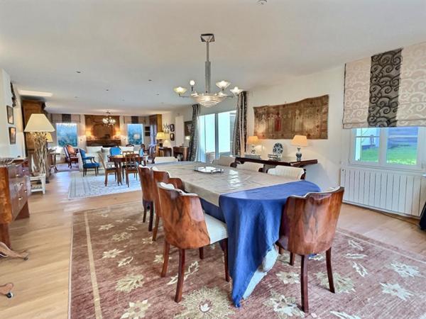 PROPRIÉTÉ PROXIMITÉ PLAGE : 11 pièces 303M2 - 5/6 CHAMBRES - GARAGE