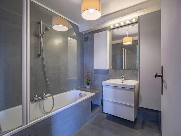 MAISON D'HOTE EN PIERRE AVEC JARDIN ET PISCINE, PERPIGNAN OUEST