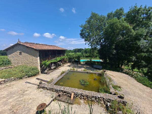 Belle Propriété avec Piscine et Gîte