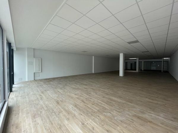 Local commercial de 428m2 à LORIENT