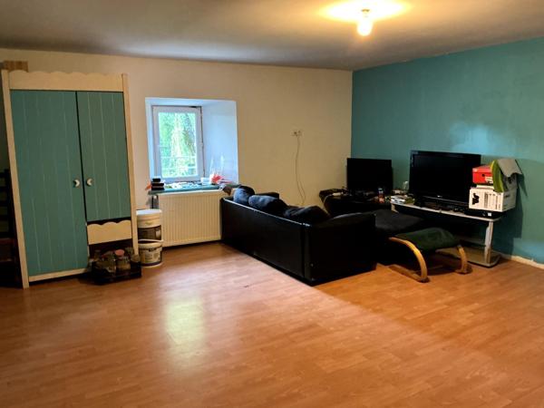 Maison 180 M2, 7 pièces ,5 chambres , garage, 16 ares de terrain