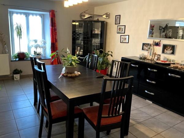 Maison 180 M2, 7 pièces ,5 chambres , garage, 16 ares de terrain