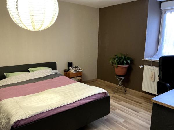 Maison 180 M2, 7 pièces ,5 chambres , garage, 16 ares de terrain