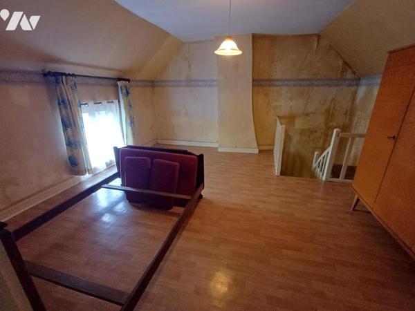 QUARTIER ETOUVIE : Maison en retrait de rue et impasse, avec JARDIN et GARAGE