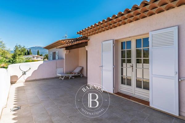 Le Rouret, Maison 5 Chambres -  301 m² à vendre