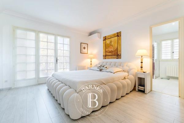 Le Rouret, Maison 5 Chambres -  301 m² à vendre