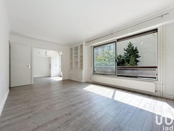 Apartment for sale 3 rooms 56 m² Paris 19