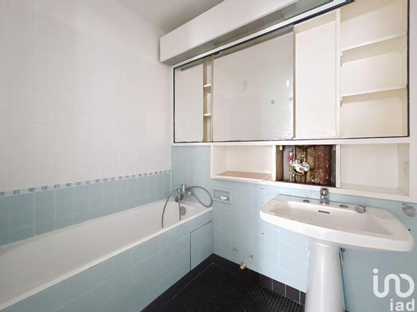 Apartment for sale 3 rooms 56 m² Paris 19