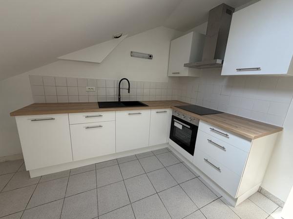 Appartement à louer 555 € CC Bessines-sur-Gartempe 3 p 54 m² DPE