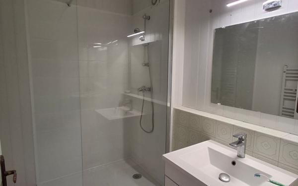 Appartement à louer    2 pièces • 69 m2 Nîmes