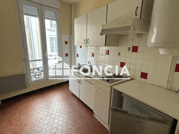Location Studio 28 m² - 14 RUE CHATEAUGONTIER Angers 49100