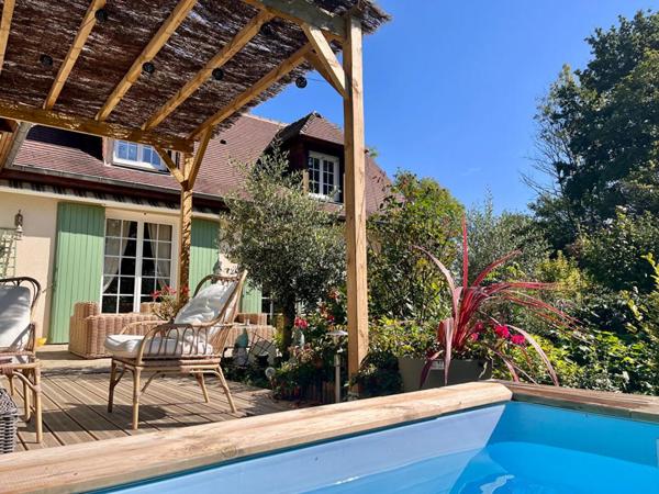 à 5 minutes de Blangy le château, maison tout confort avec piscine