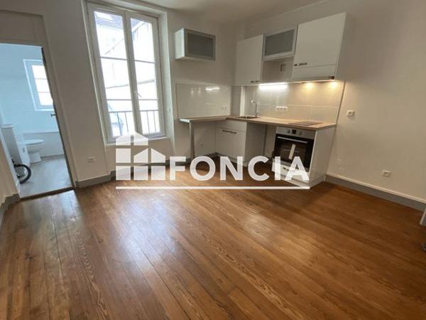 Location Appartement 2 pièces 38.65 m² - 60 RUE DE FRANCE Fontainebleau 77300