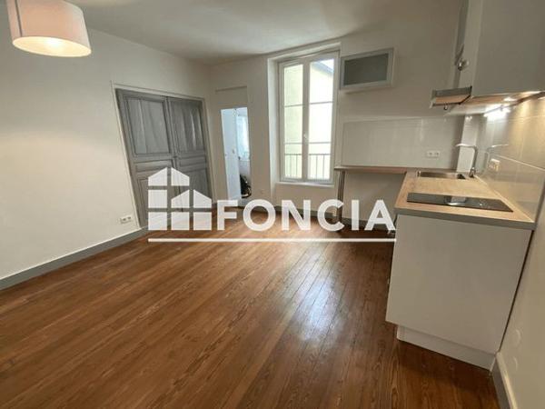 Location Appartement 2 pièces 38.65 m² - 60 RUE DE FRANCE Fontainebleau 77300