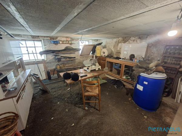 ANCIEN CORPS DE FERME RENOVE A SAINTE-COLOMBE-SUR-GAND