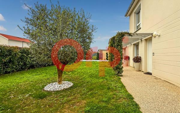 Maison à vendre    5 pièces • 140 m2 Bron