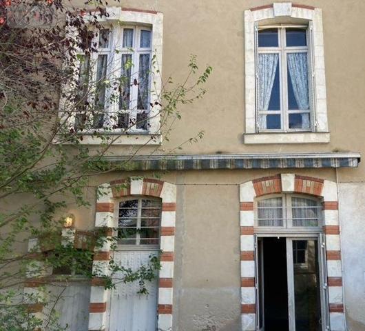 Maison à vendre à Le Grand-Lucé dans la Sarthe (72150), ref : 13816/1082   
CENTRE BOURG