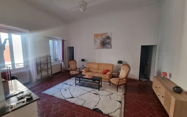 Appartement à louer    1 pièce •  Pont-Saint-Esprit