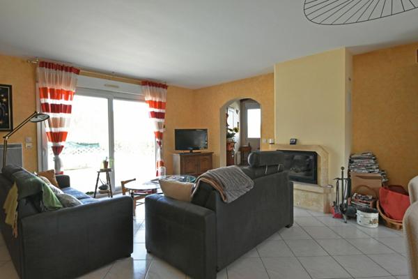 A vendre CAHORS (46) Maison plain pied 6 pièces de 122m² habitables - Piscine - 2 Garages - Terrain 1 659m²