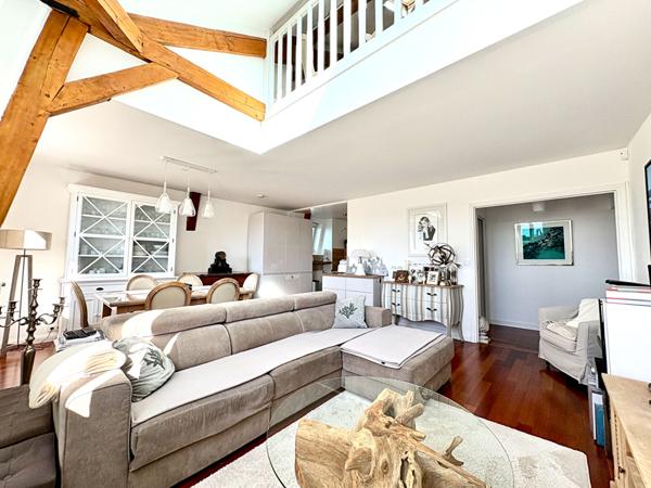 Appartement duplex de 4 pièces principales situé à Compiègne