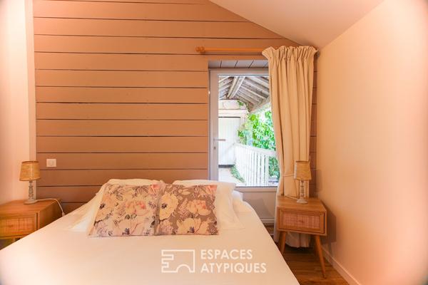 Anciennes dépendances de château réinventées avec piscine