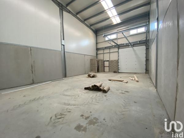 Location atelier 122 m² Brie-Comte-Robert
