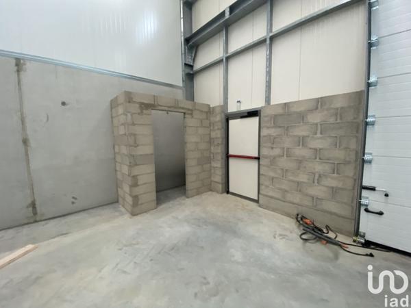 Location atelier 122 m² Brie-Comte-Robert