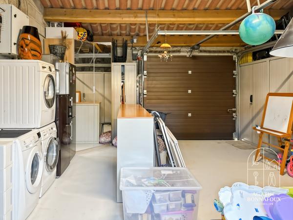 Châteaurenard (13160) Mas entièrement rénové 3 chambres 126 m2 et garage sur 400 m2 de terrain