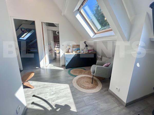 MAISON DE 147M² SUR UN TERRAIN CLOS DE 1570M² GARAGE DOUBLE 40M² AUCUN VIS A VIS.