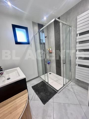 MAISON DE 147M² SUR UN TERRAIN CLOS DE 1570M² GARAGE DOUBLE 40M² AUCUN VIS A VIS.