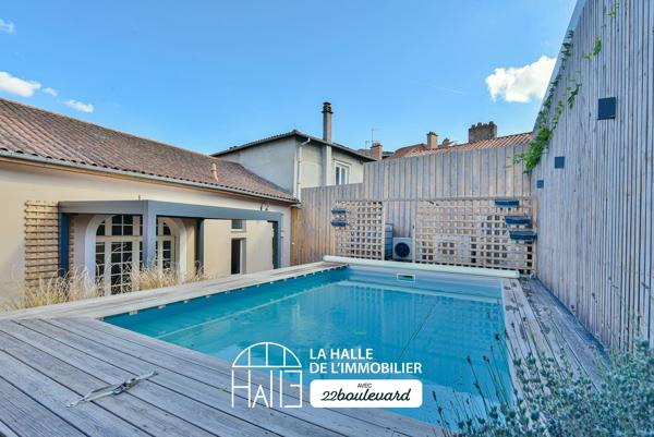 Maison
         6 pièces
        - 146 m² Exclusivité 366 000 €*