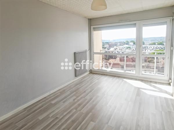 Appartement
         3 pièces
        - 65 m² 79 900 € *