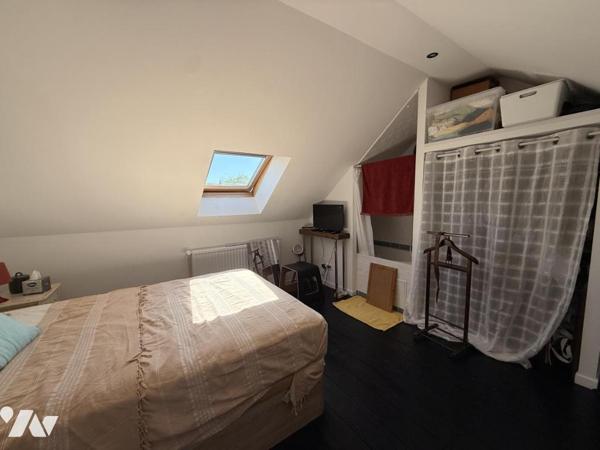 Maison semi mitoyenne avec cour