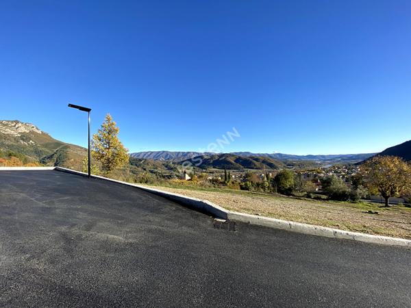 A vendre terrain viabilisé de 574 m² à la vue exceptionnelle à Sisteron